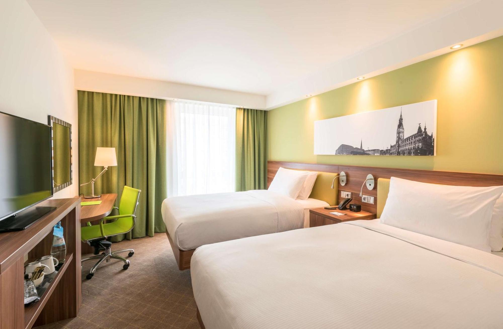 Hampton By Hilton Munich City West Exterior photo