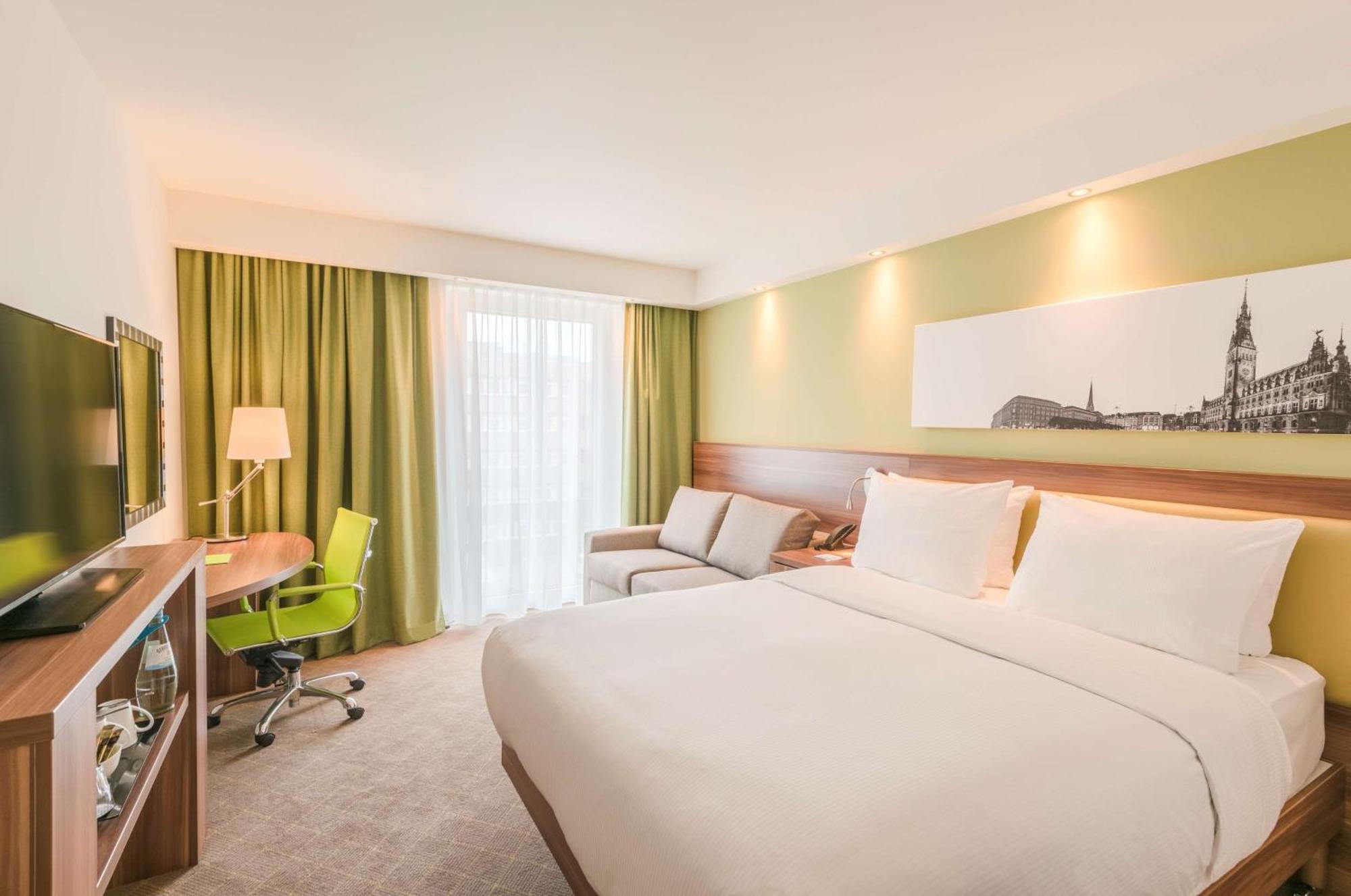 Hampton By Hilton Munich City West Exterior photo